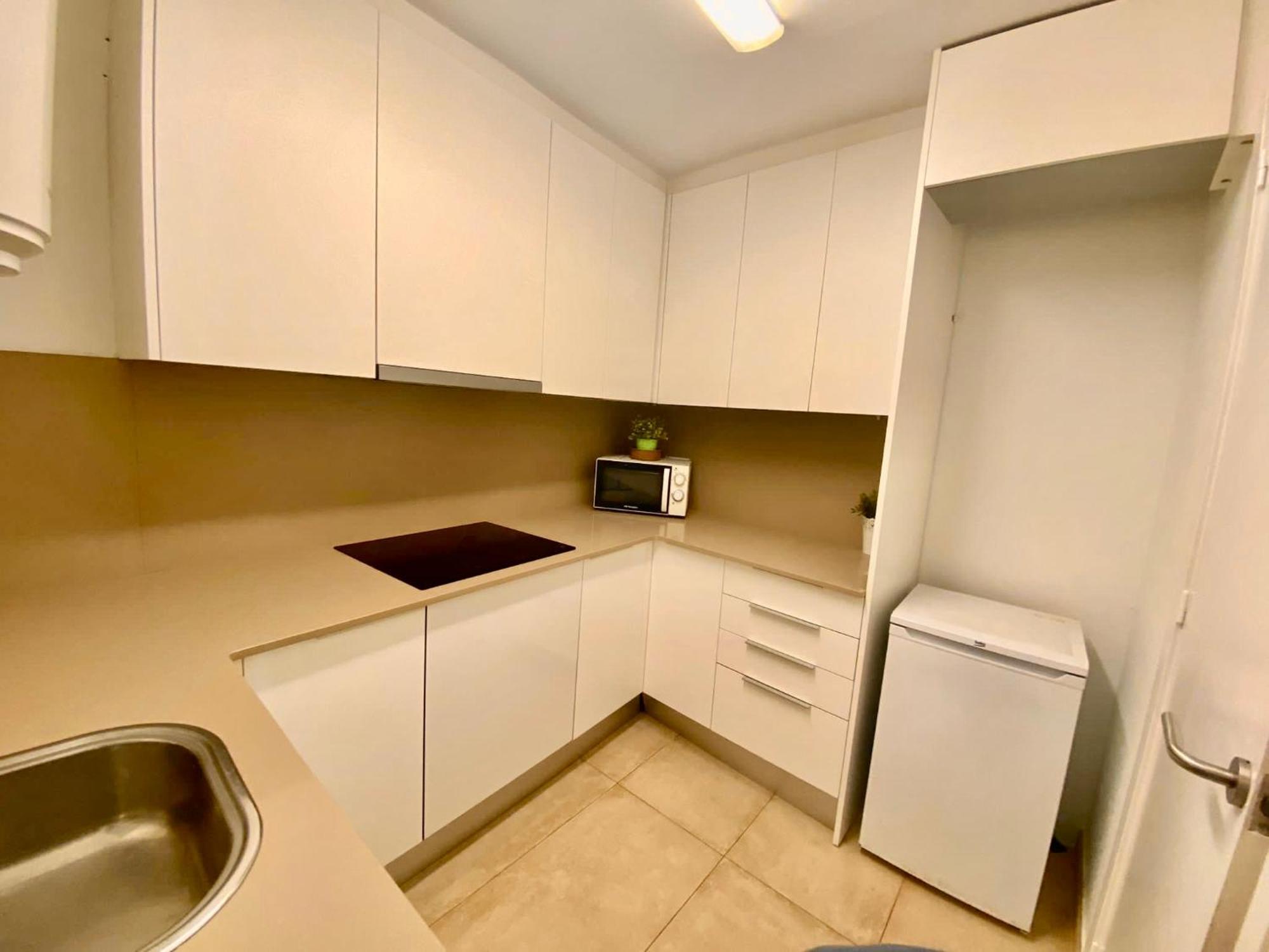 Suites Nuevas Con Bano Privado Frente Al Metro St Mwc Barcelona-Fira L'Hospitalet de Llobregat Eksteriør bilde