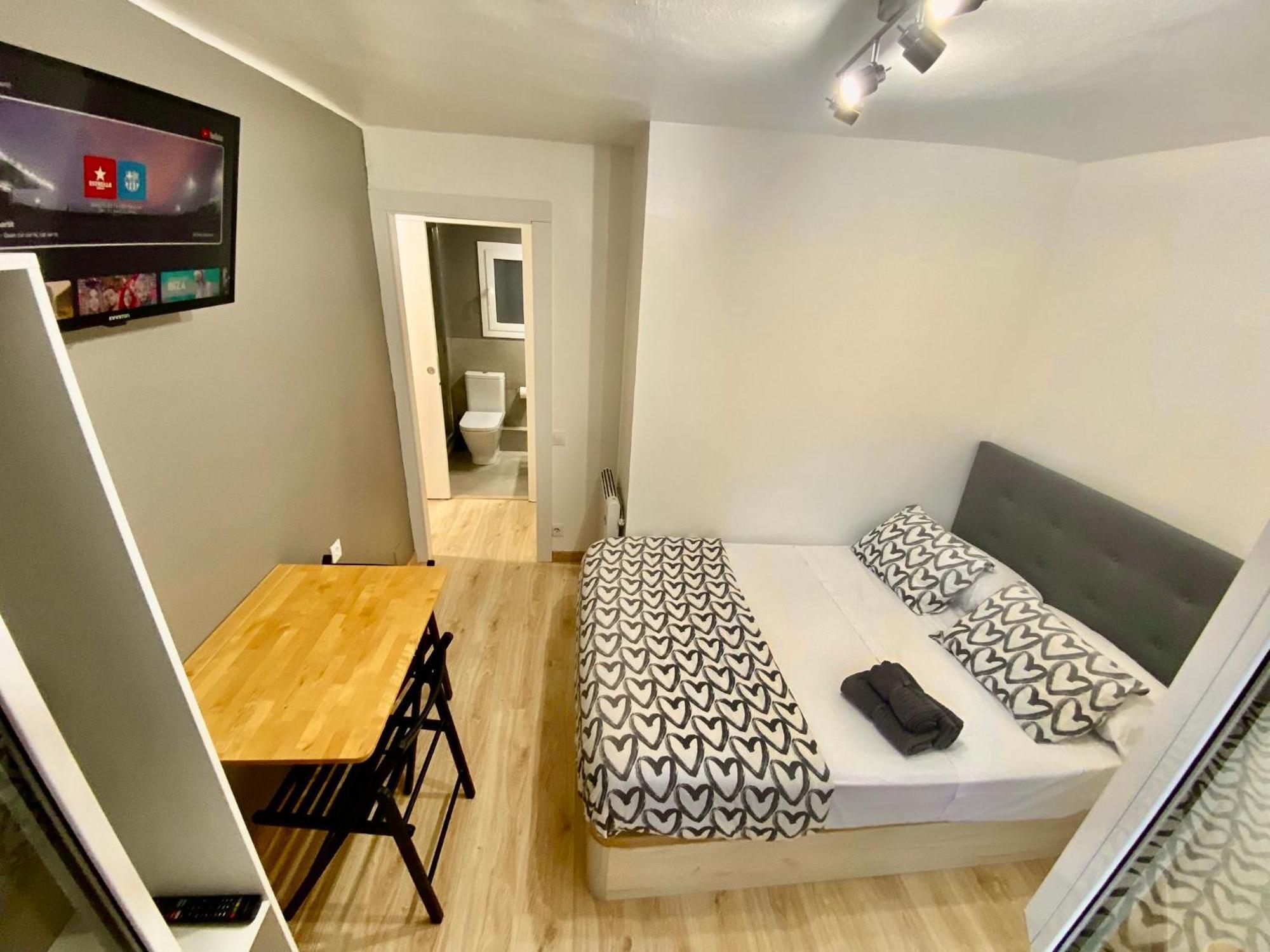 Suites Nuevas Con Bano Privado Frente Al Metro St Mwc Barcelona-Fira L'Hospitalet de Llobregat Eksteriør bilde
