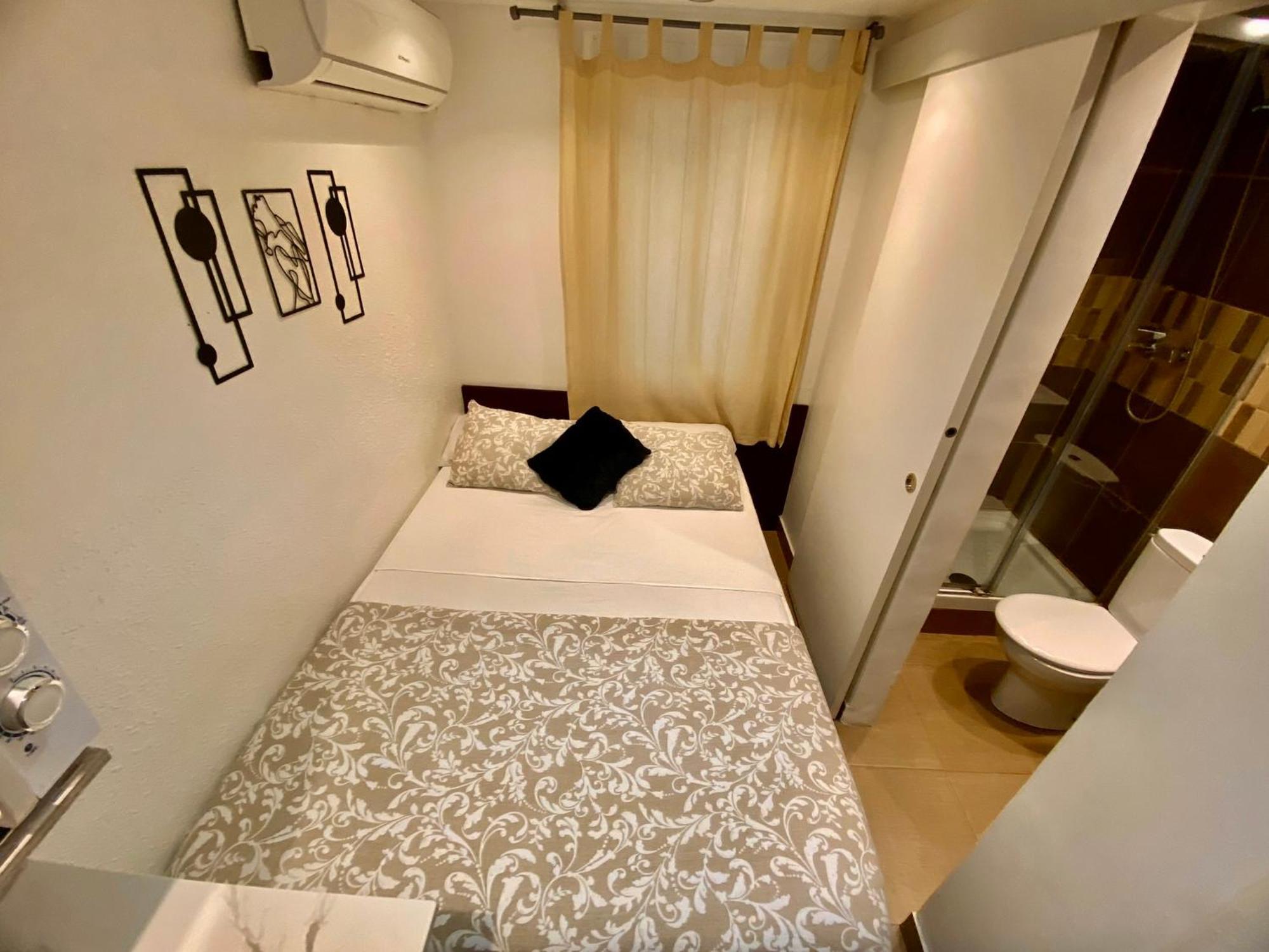 Suites Nuevas Con Bano Privado Frente Al Metro St Mwc Barcelona-Fira L'Hospitalet de Llobregat Eksteriør bilde