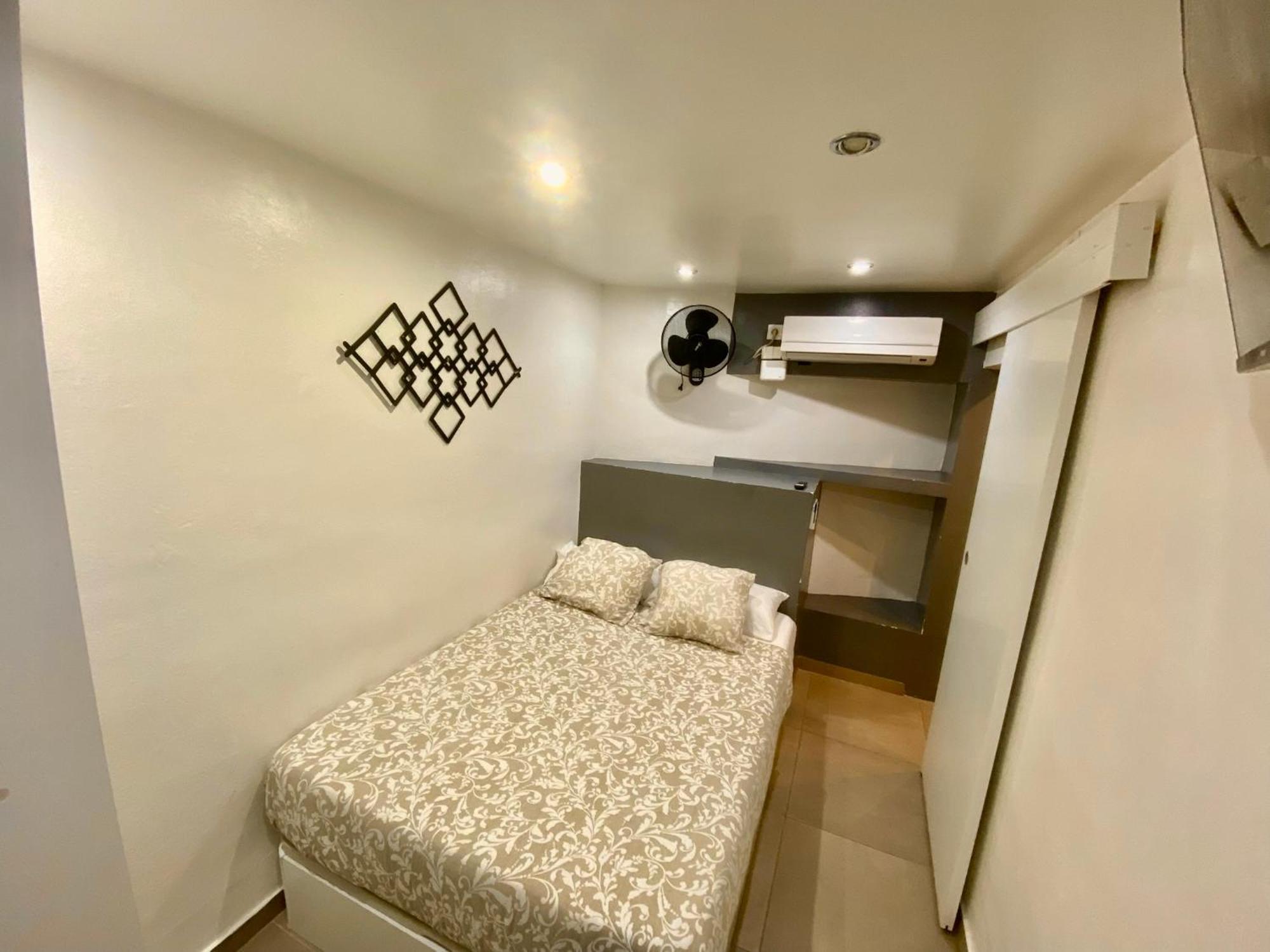 Suites Nuevas Con Bano Privado Frente Al Metro St Mwc Barcelona-Fira L'Hospitalet de Llobregat Eksteriør bilde