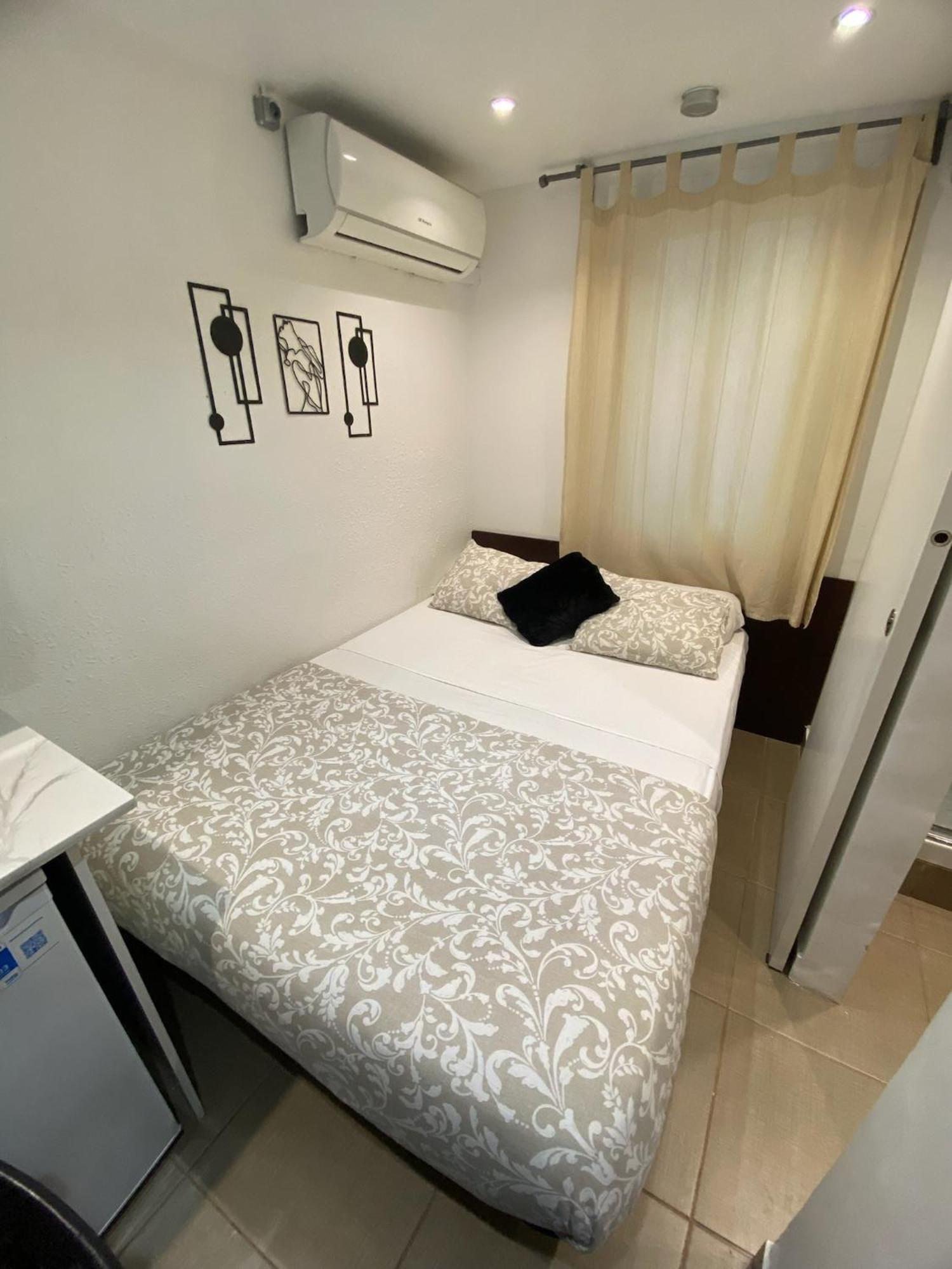 Suites Nuevas Con Bano Privado Frente Al Metro St Mwc Barcelona-Fira L'Hospitalet de Llobregat Eksteriør bilde